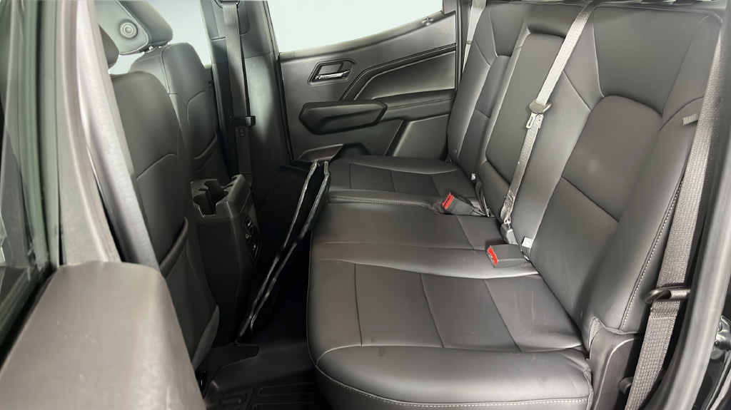 Used 2024 Black GMC Elevation image 19