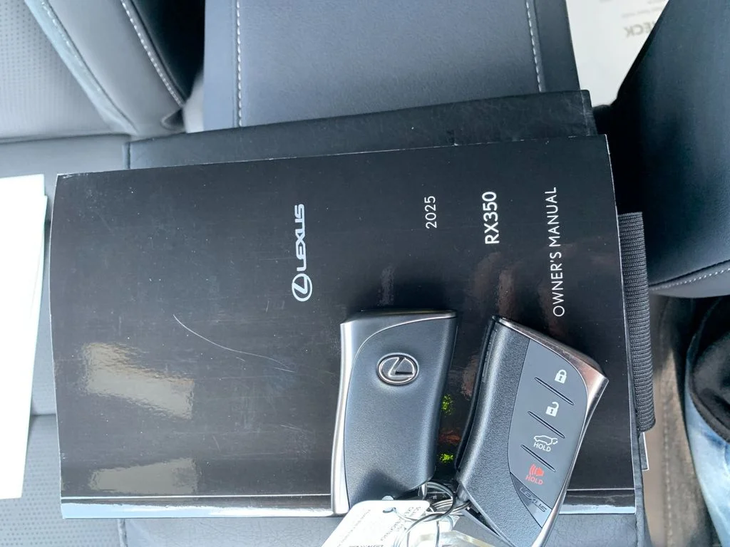 Used 2025 Silver Lexus 350 Luxury image 9