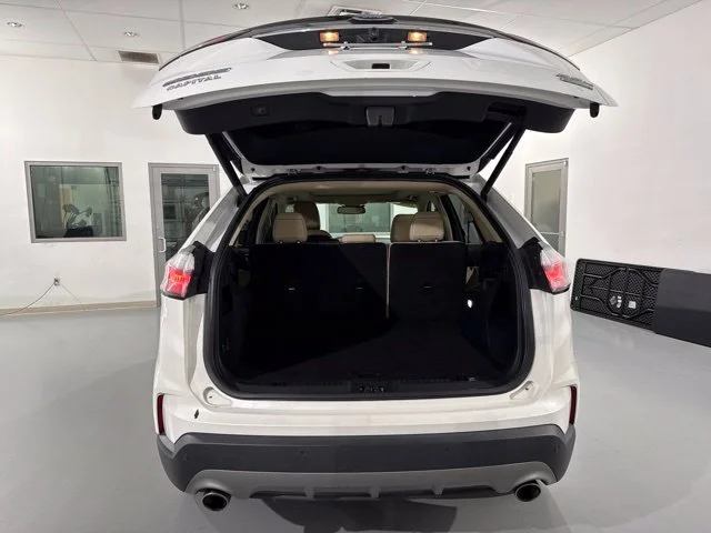 Used 2020 White Ford SEL image 11