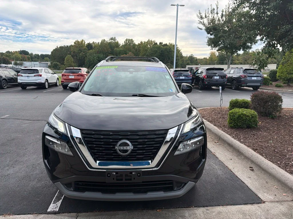 2023 Nissan Rogue SV SUV Slide
