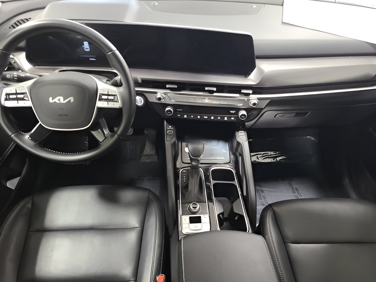 Used 2024 Dark Moss Kia S image 23