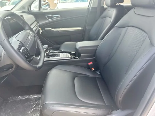 New 2026 Glacial White Pearl Kia EX image 15