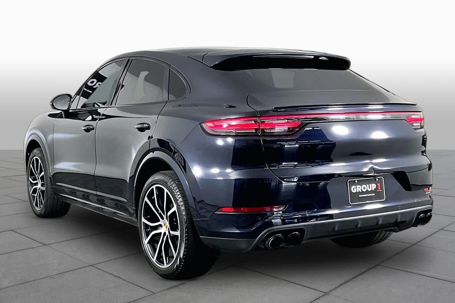 Used 2020 Moonlight Blue Metallic Porsche  image 11