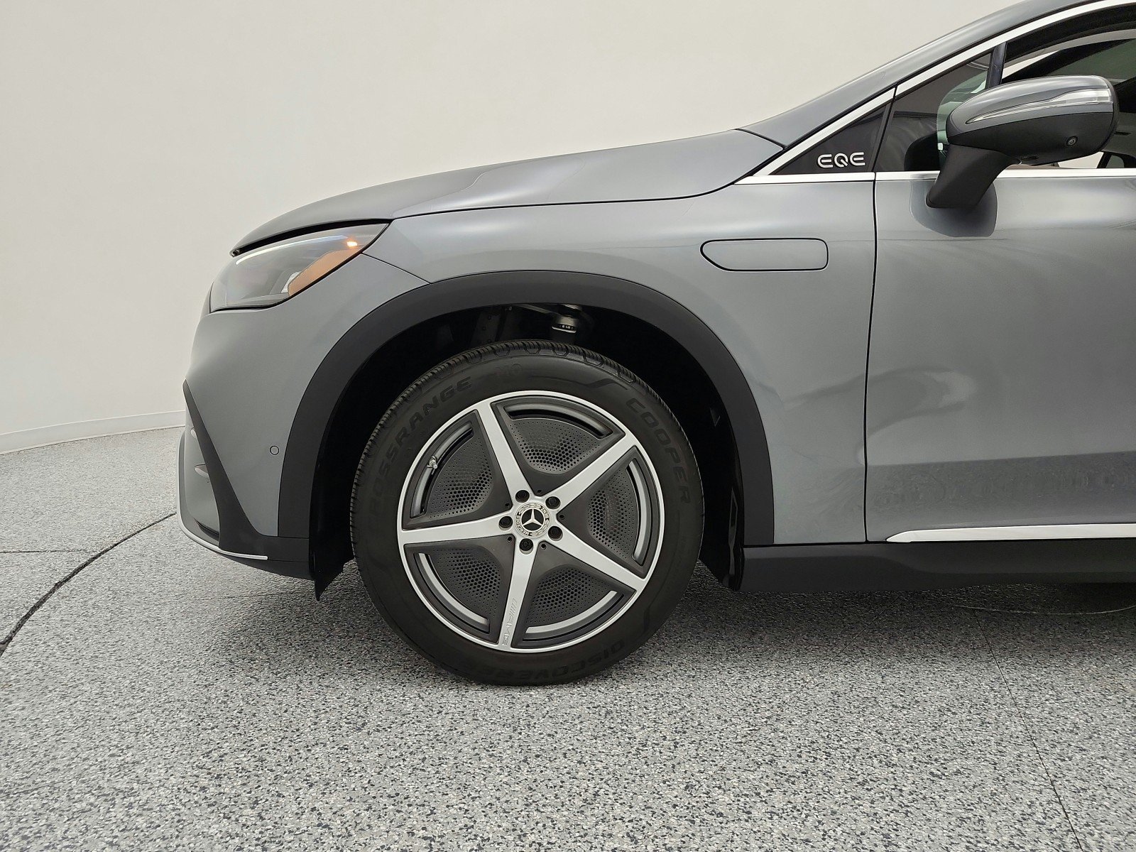 Used 2023 Selenite Grey Metallic Mercedes-Benz EQE 350+ SUV image 25