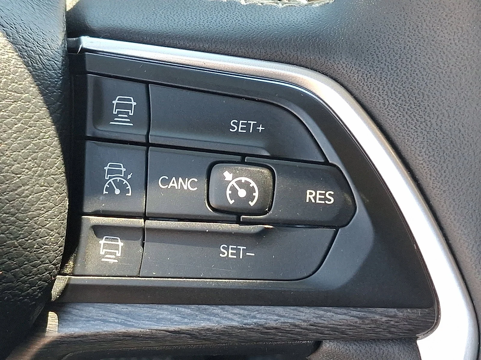 Certified Used 2023 Silver Zynith Jeep Limited image 23