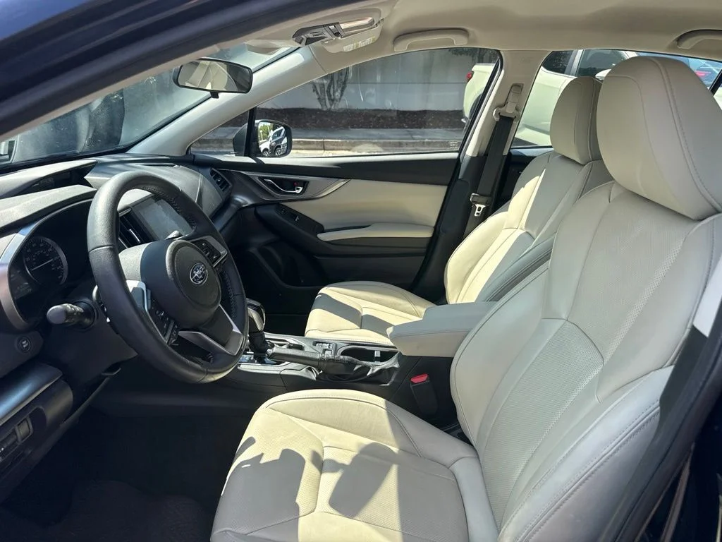 Used 2020 Dark Blue Pearl Subaru Limited image 18