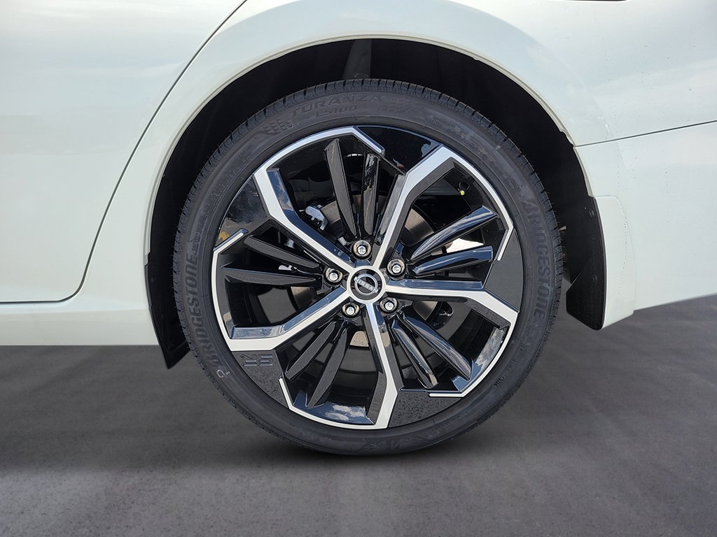 New 2026 Pearl White Tricoat Nissan SR image 14