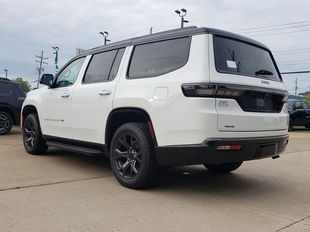 New 2026 Bright White Clear-Coat Exterior Paint Jeep Upland image 6