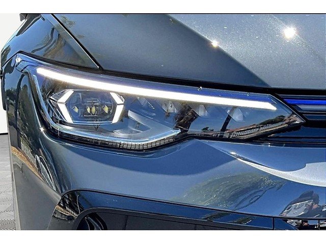 New 2026 Graphite Gray Metallic Volkswagen 2.0T image 31