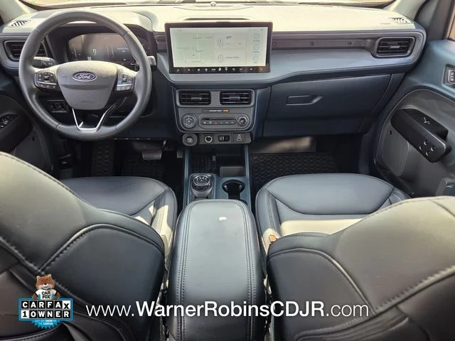 Used 2025 White Ford Lariat image 9