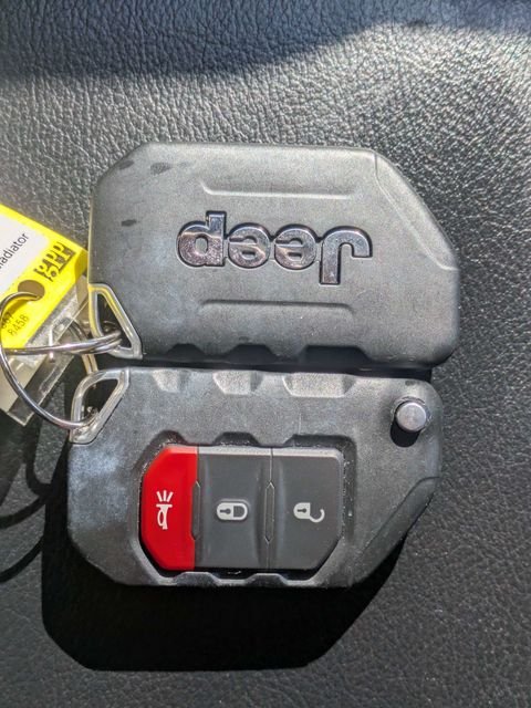 Used 2024 Red Jeep Sport image 32