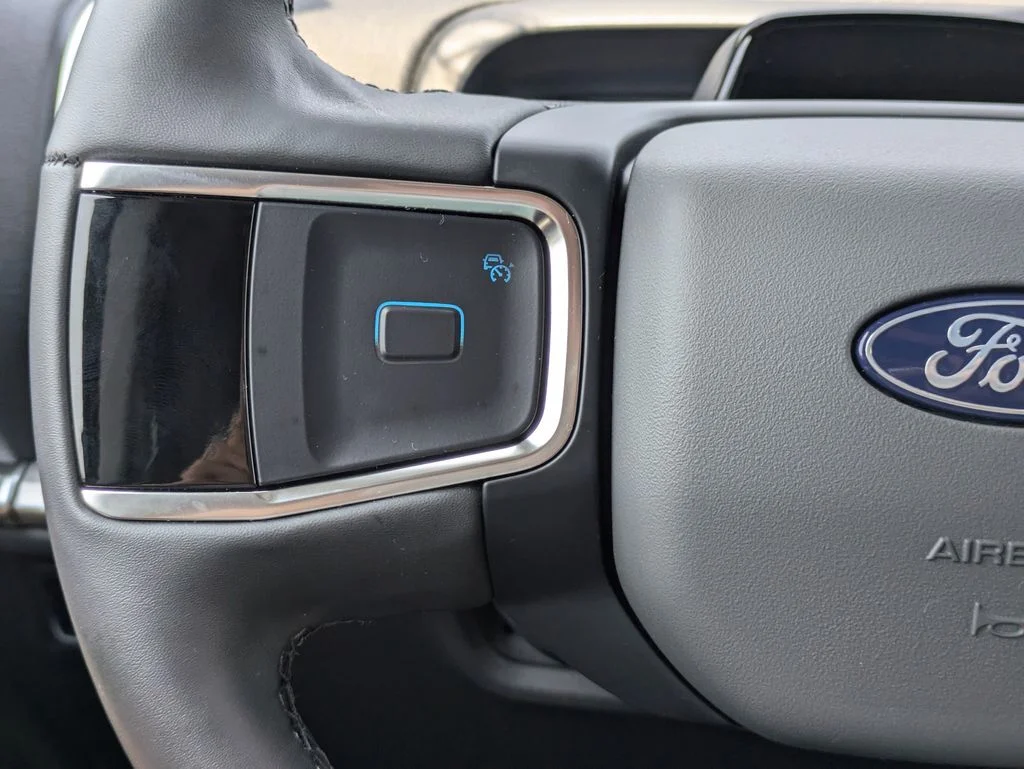 New 2026 Oxford White Ford Active image 28