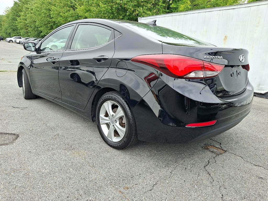 Used 2016 Black Hyundai Value Edition image 4