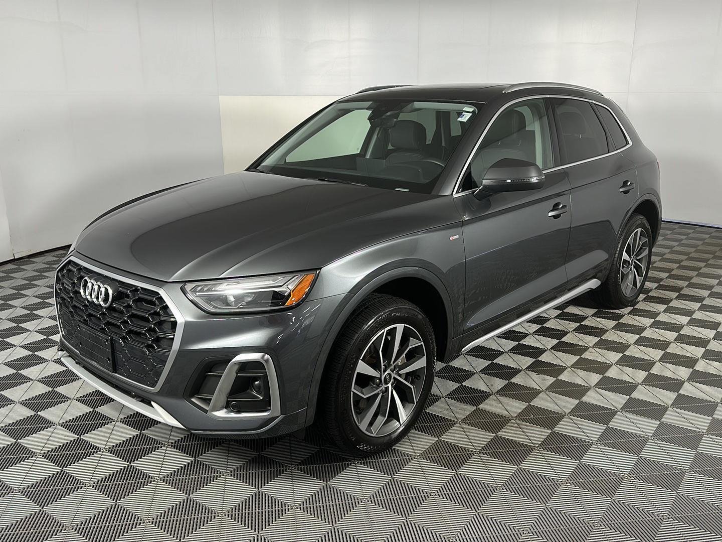 Used 2023 Daytona Gray Pearl Effect Audi S line Premium image 14