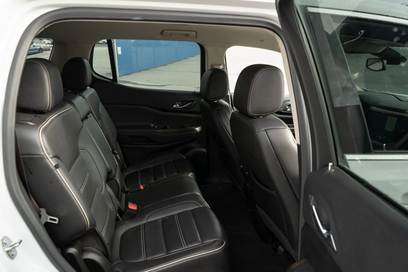 Used 2023 White GMC Denali image 21