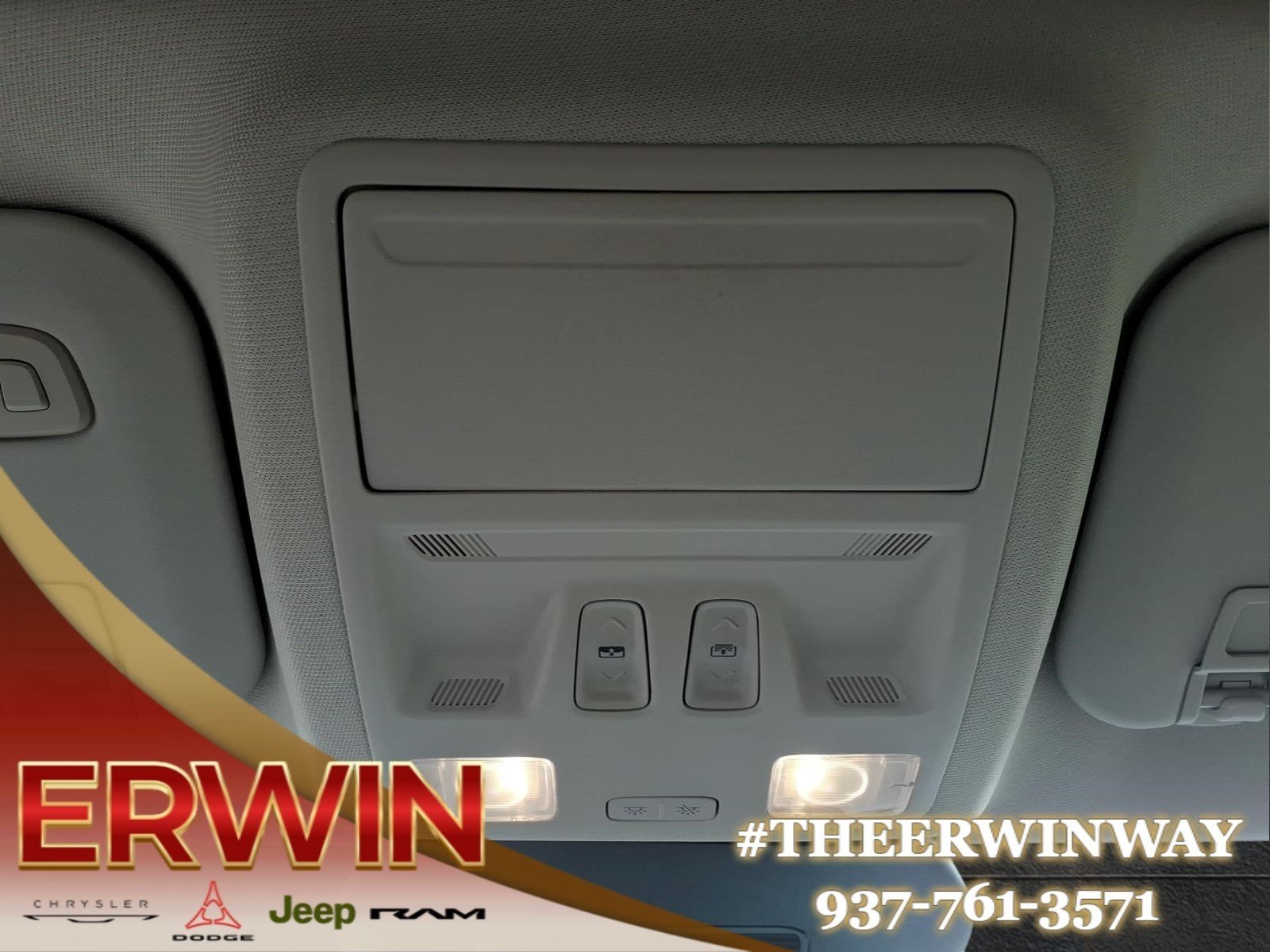 Used 2020 Star White Metallic Tri-Coat Ford Titanium image 22