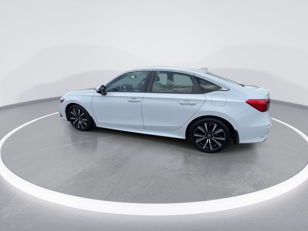 Used 2022 White Honda EX image 5