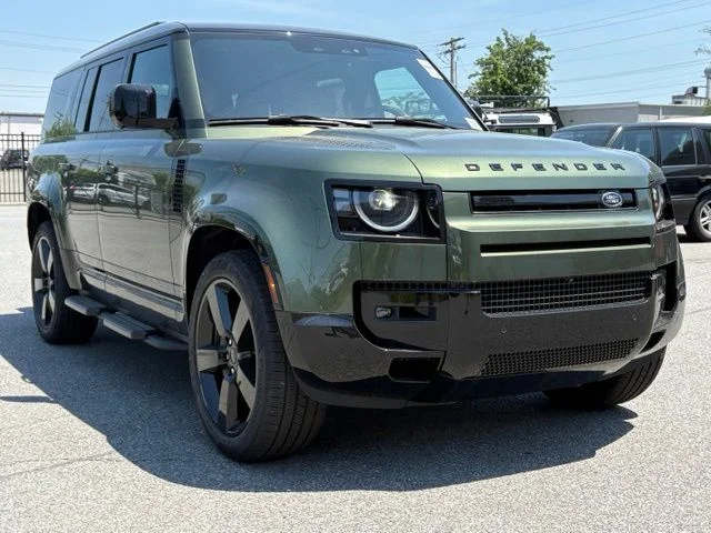 New 2026 Woolstone Green Land Rover X-Dynamic SE image 10