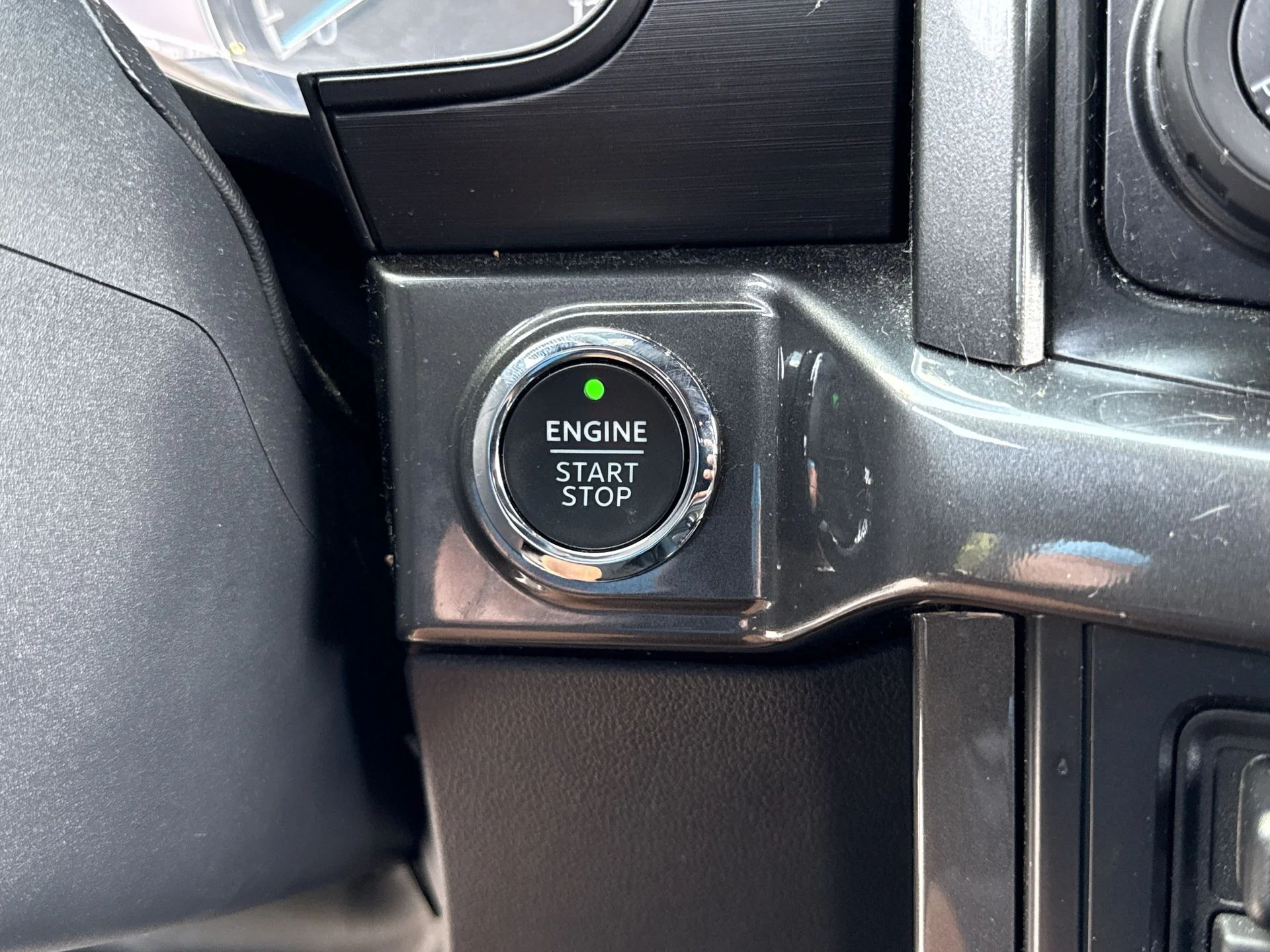 Certified Used 2023 Gray Metallic Ford Tremor image 5