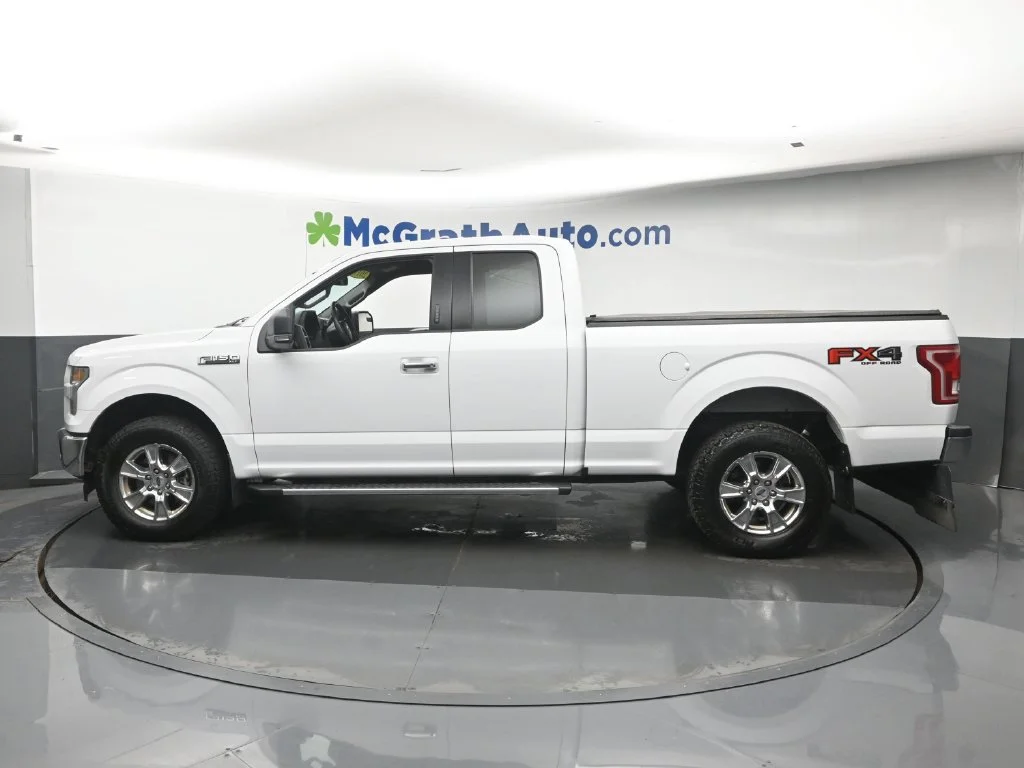 Used 2017 White Ford XLT image 23