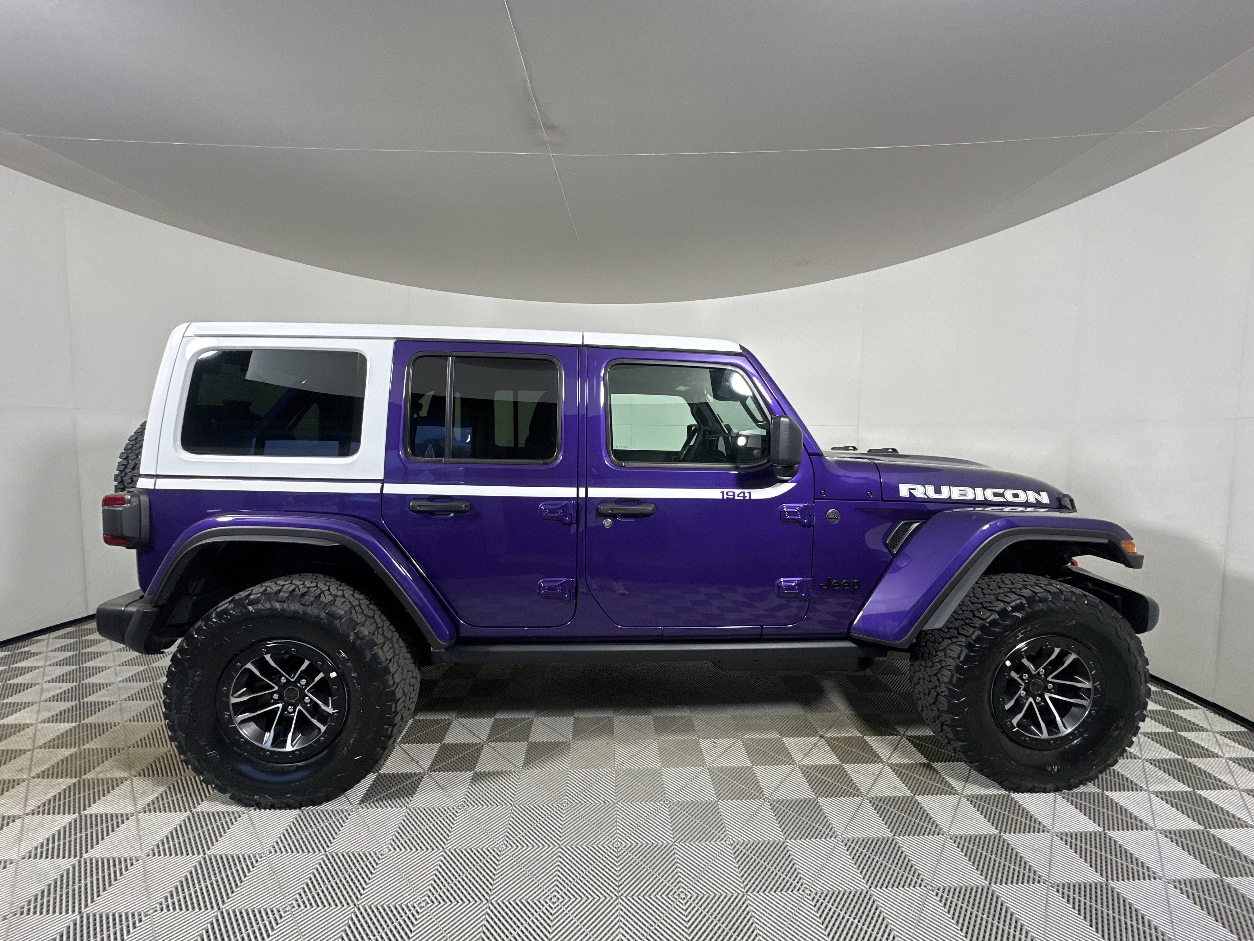 New 2026 Reign Jeep Rubicon image 8