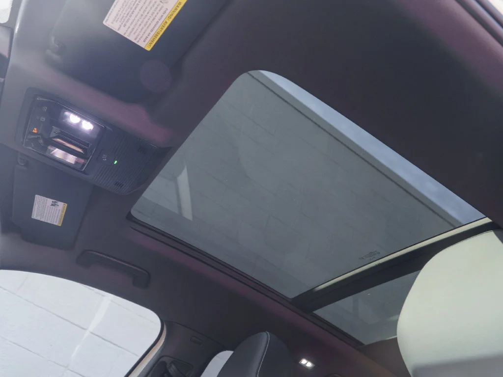 New 2026 Sandstone W/Deep Black Roof Volkswagen 2.0T SE R-Line Black image 14