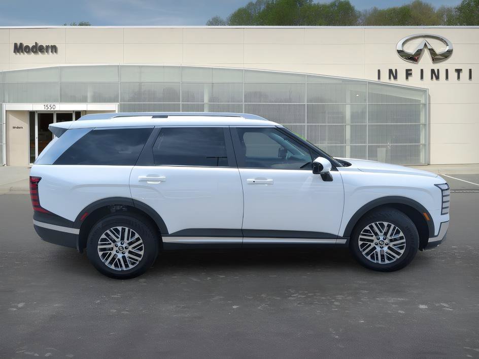 Used 2026 Creamy White Pearl Hyundai SEL 7P image 3