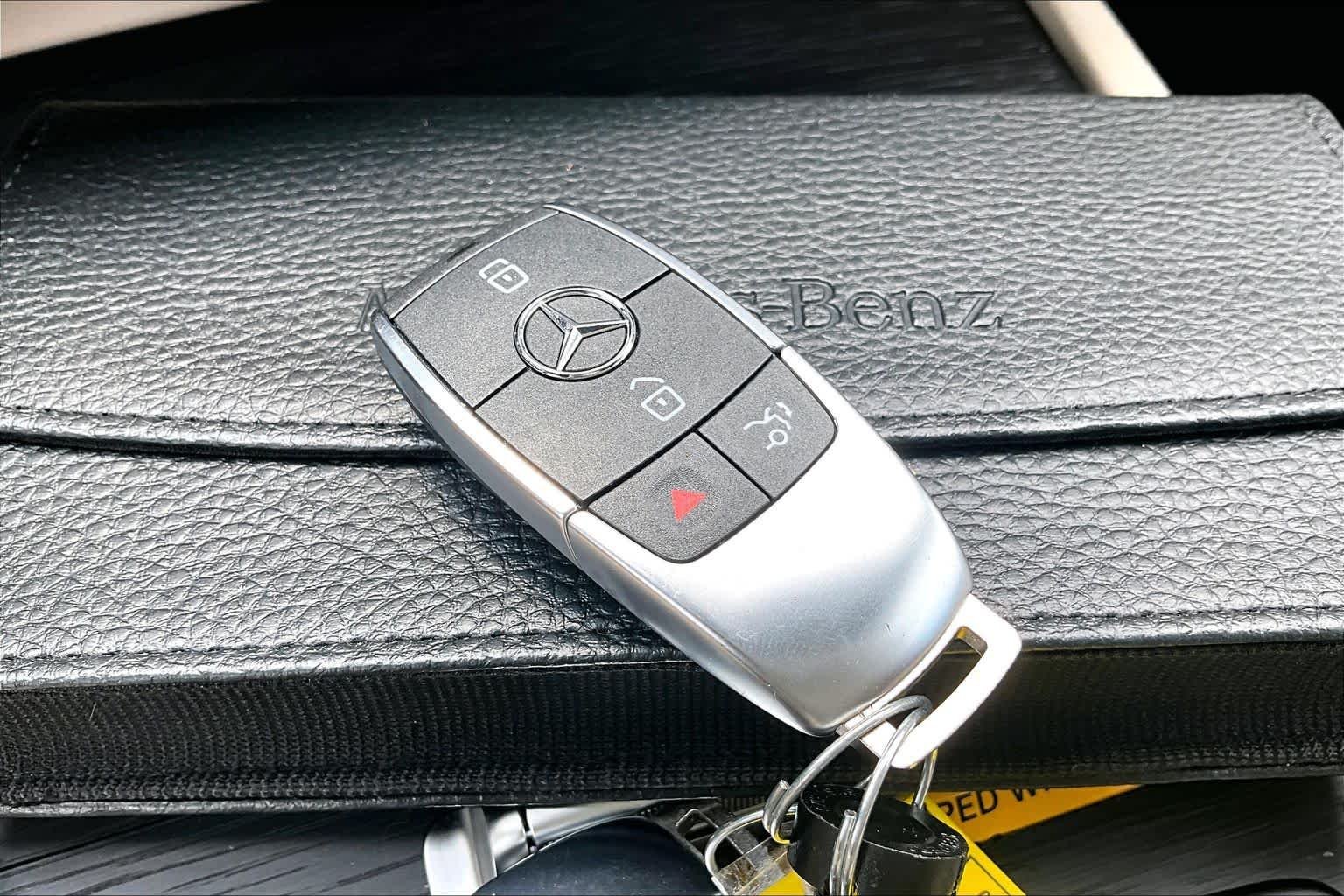 Used 2025 Polar White Mercedes-Benz GLS 450 image 15