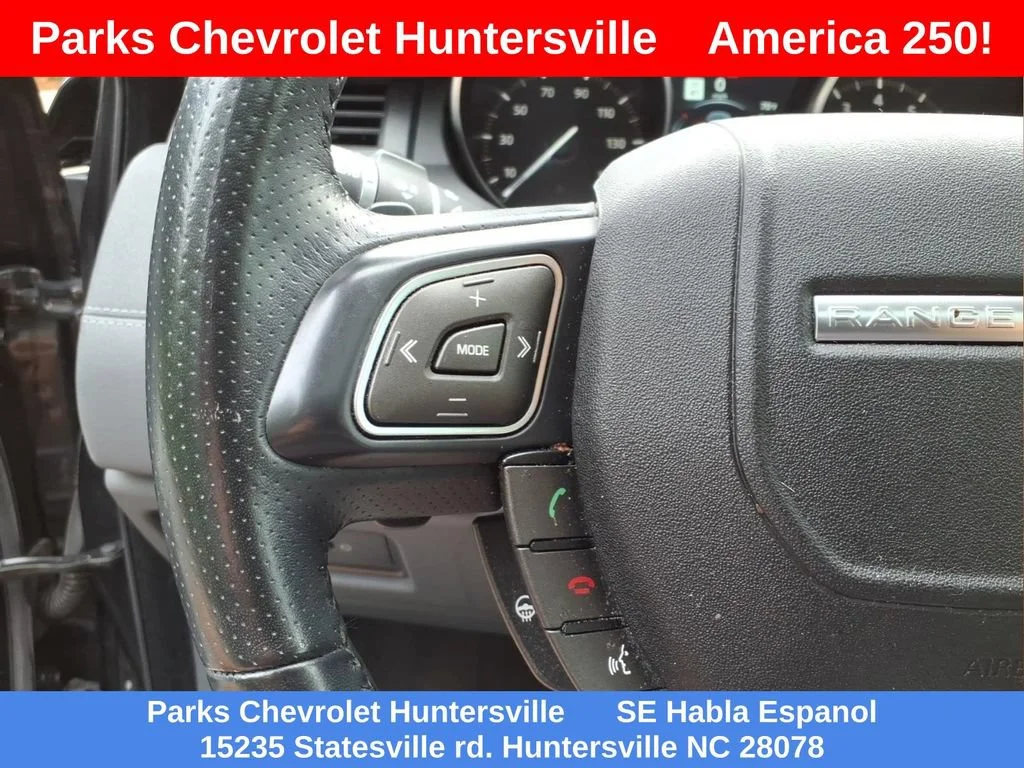Used 2018 Gray Land Rover HSE Dynamic image 11