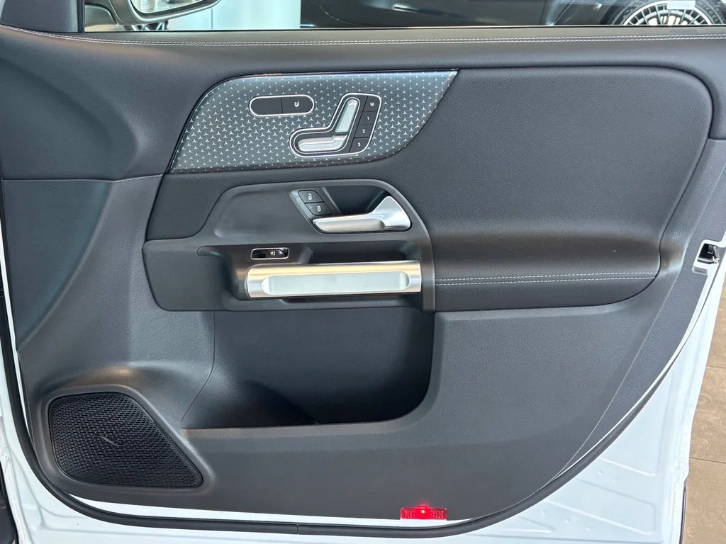 New 2026 White Mercedes-Benz GLB 250 image 30