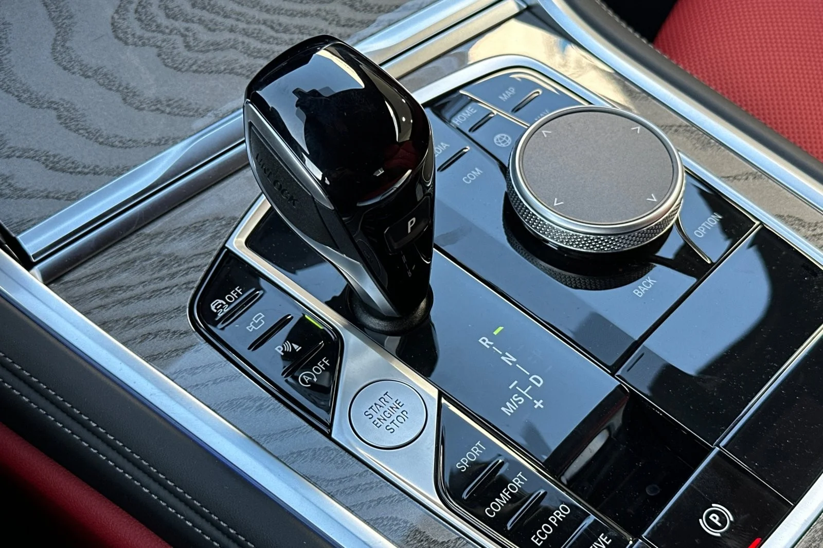 2026 BMW 8 Series 840i - Photo 20