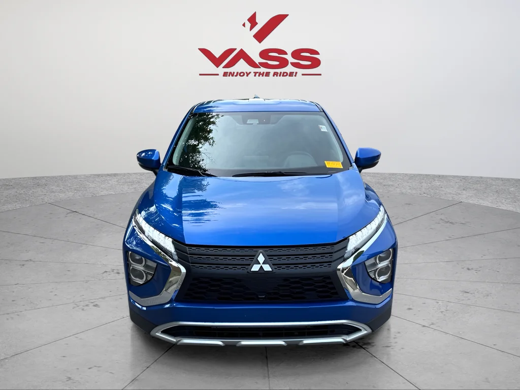 Used 2025 Alloy Silver Metallic Mitsubishi  image 8
