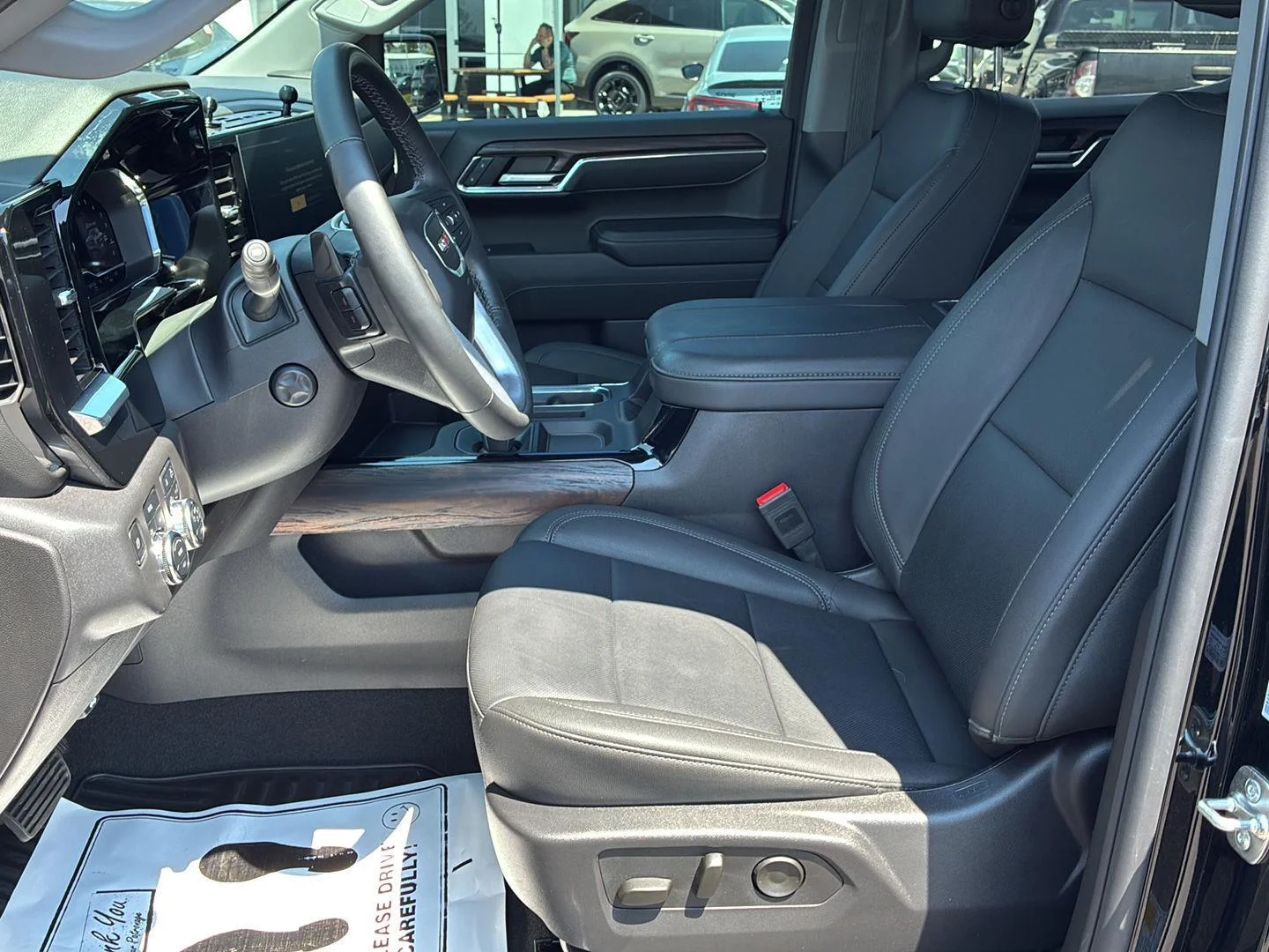 Used 2025 Onyx Black GMC SLT image 14