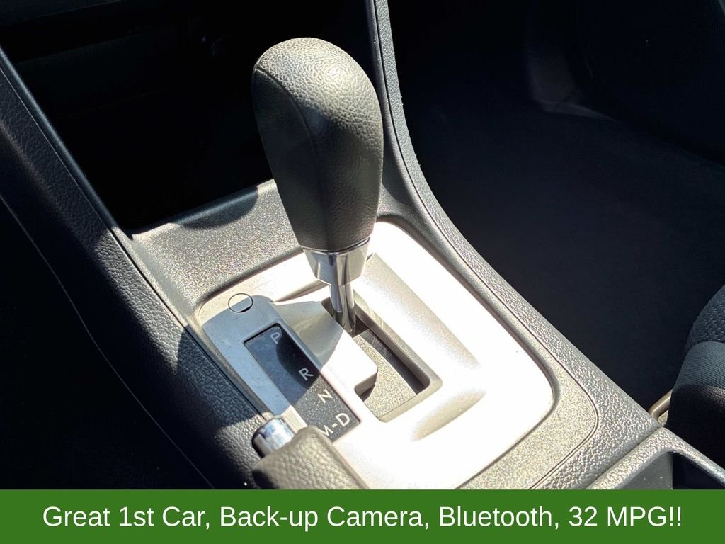 Used 2016 Silver Subaru 2.0i Premium image 27