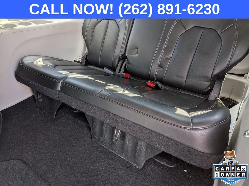 Used 2024 Black Chrysler Touring L image 23