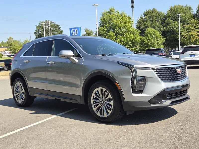 Used 2025 Silver Metallic CADILLAC PREMIUM LUXURY image 5