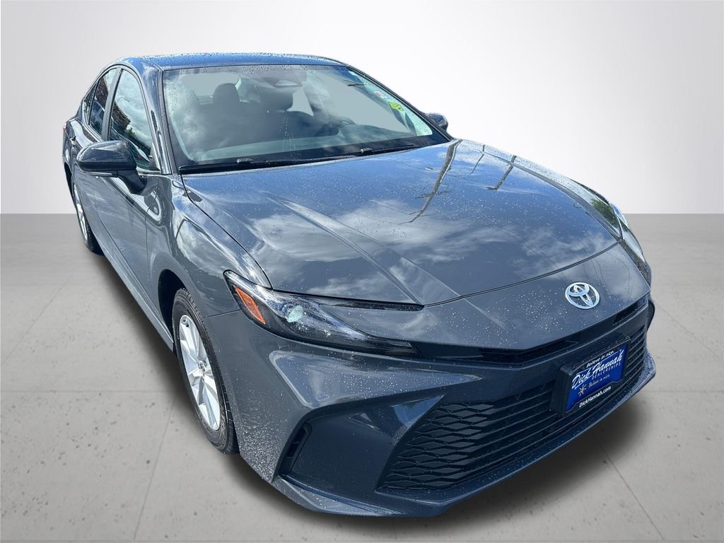 Used 2025 Underground Toyota LE image 5