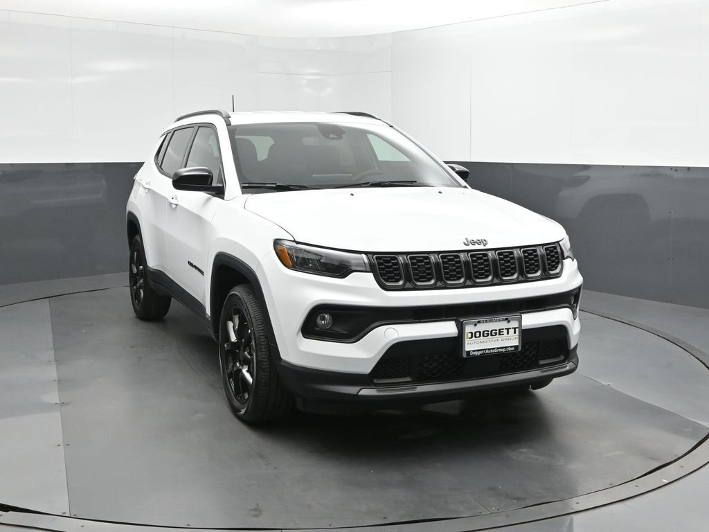 New 2026 Bright White Clearcoat Jeep Latitude image 22