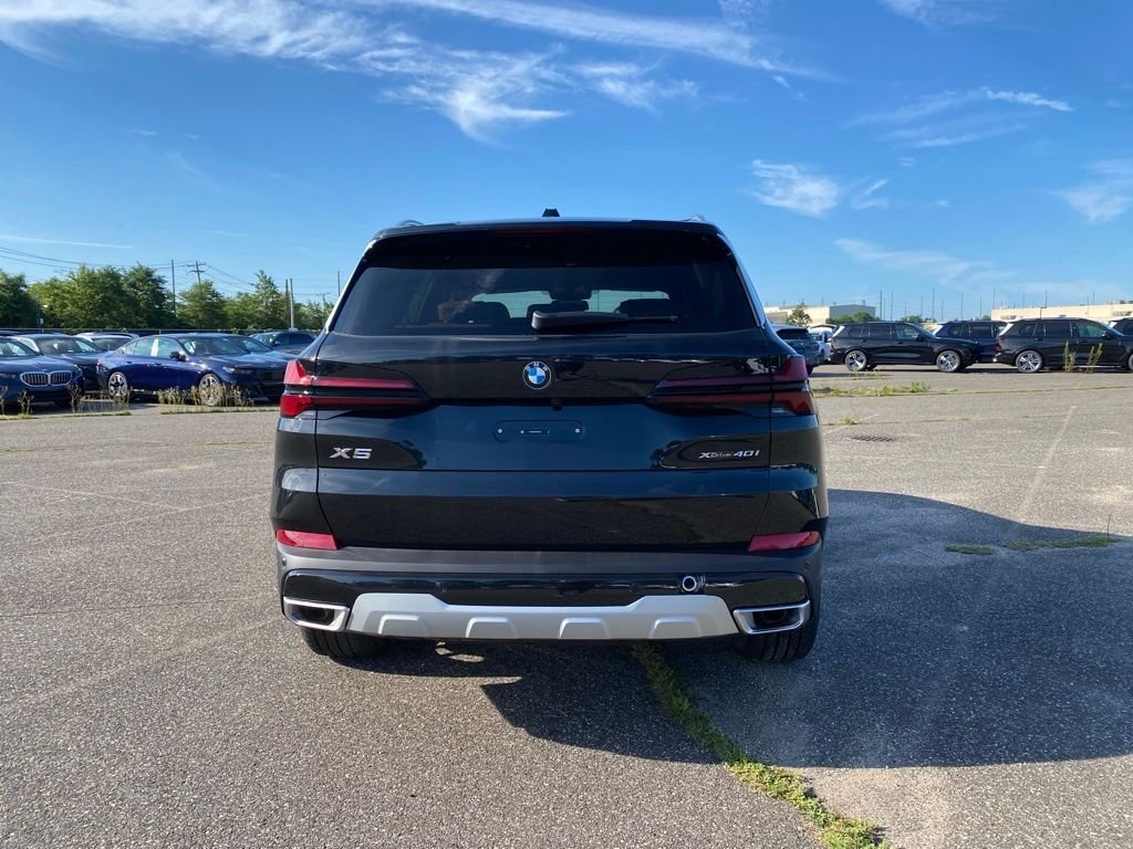 New 2026 Black Sapphire Metallic BMW xDrive40i image 3