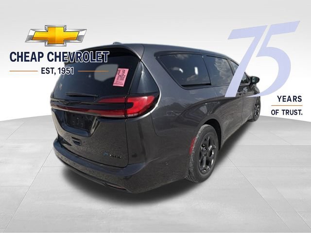 Used 2022 Gray Chrysler Hybrid Touring L image 6