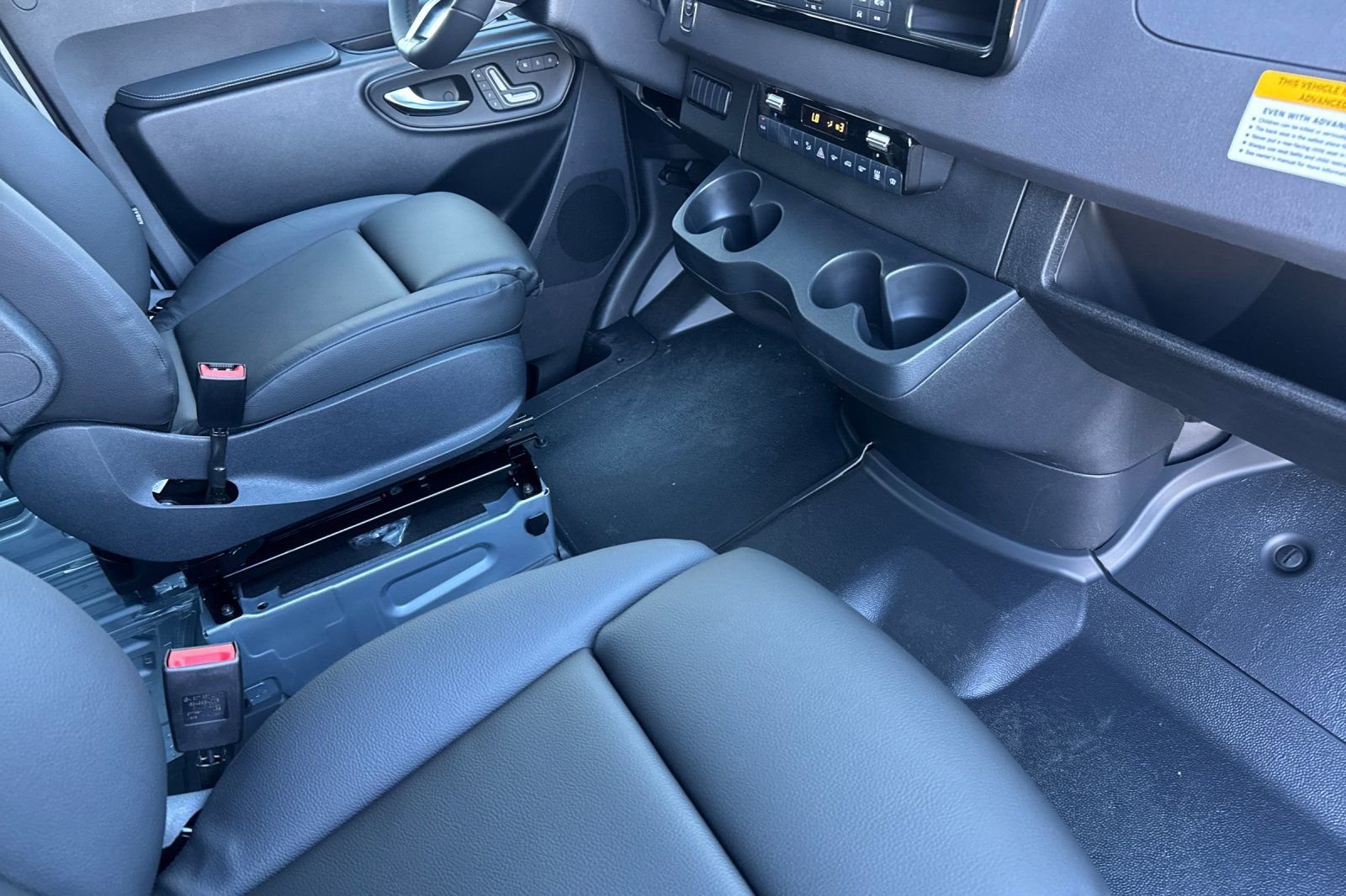 2025 Mercedes-Benz Sprinter Crew Van Base - Photo 17