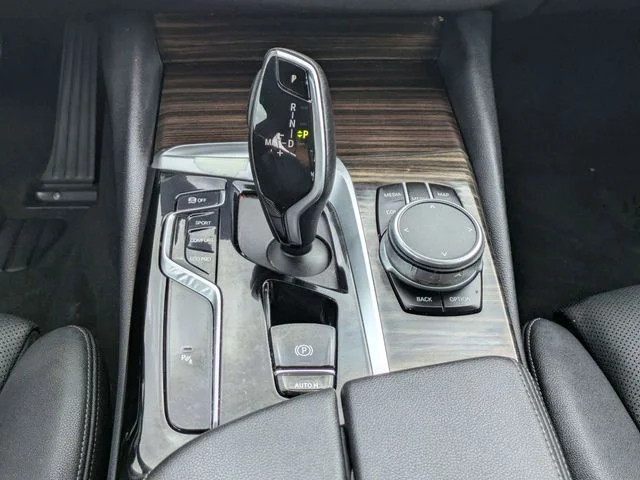 Used 2021 Bluestone Metallic BMW 530i image 17