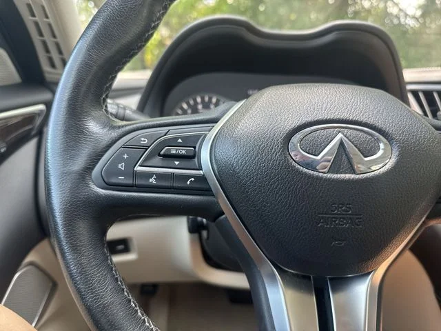 Used 2018 Blue INFINITI 3.0t LUXE image 17