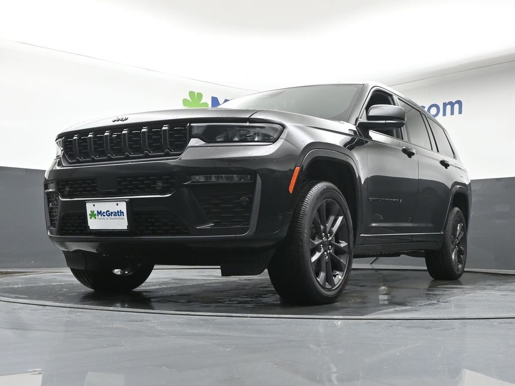 New 2026 Diamond Black Crystal Pearl-Coat Exterior Paint Jeep Limited Reserve image 7