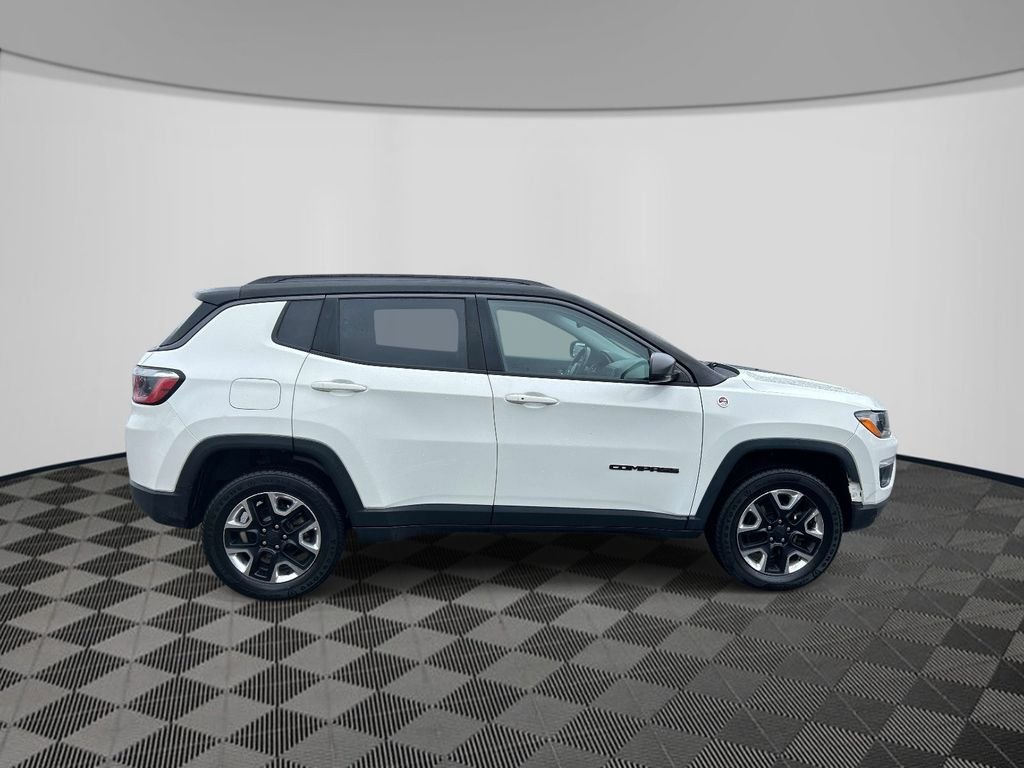 Used 2018 White Jeep Trailhawk image 6