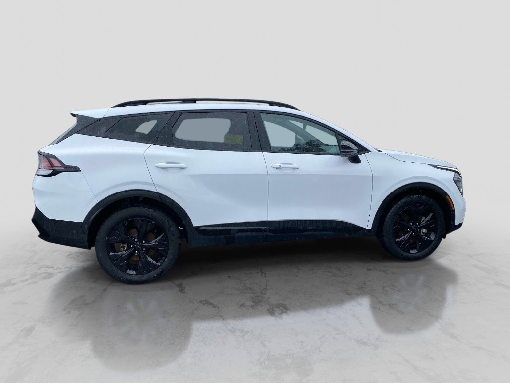 Used 2025 White Kia X-Line image 8