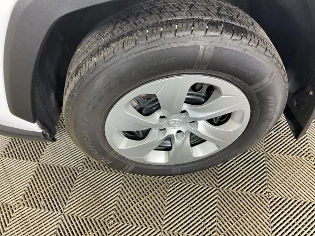 Used 2022 White Toyota LE image 5