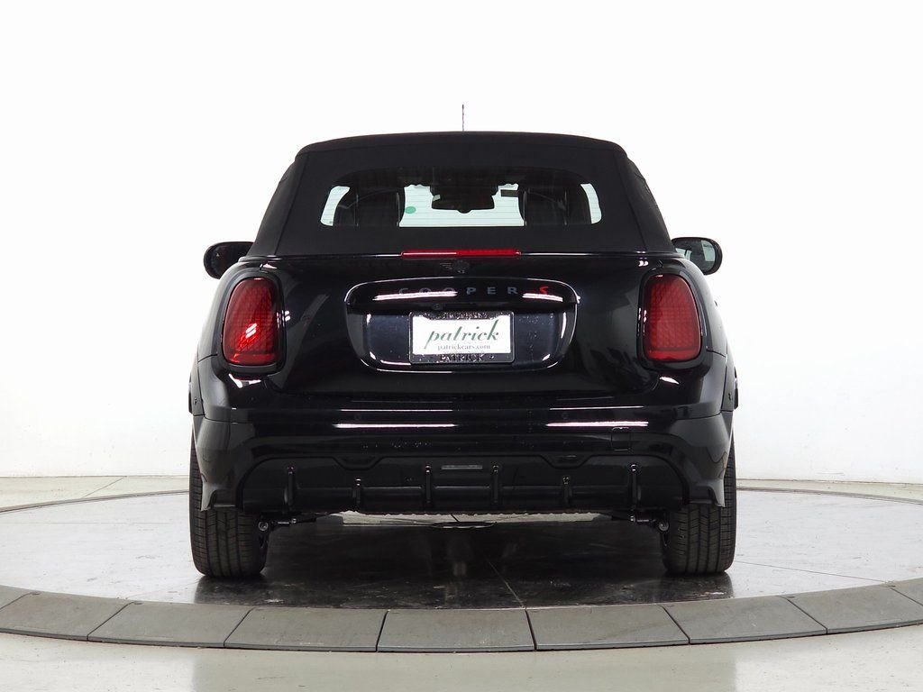 New 2026 Midnight Black MINI Iconic image 6