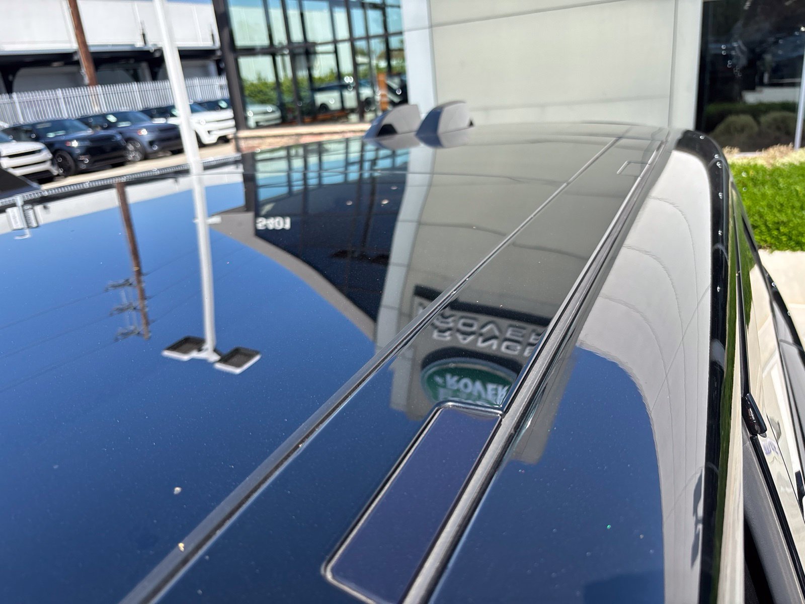 Used 2024 Santorini Black Metallic Land Rover SE image 9