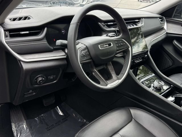 Used 2023 Gray Jeep Limited image 2
